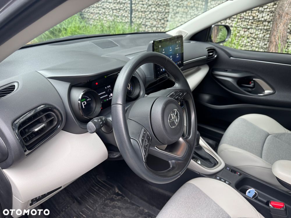 Toyota Yaris Hybrid 1.5 Executive - 24