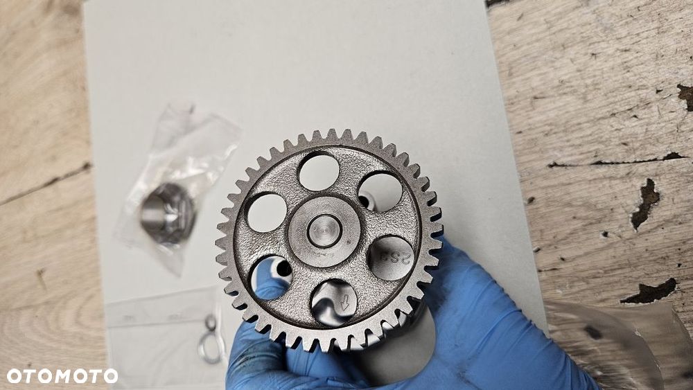 Pompa oleju Yamaha V-Max 1700  90891-10220 - 11