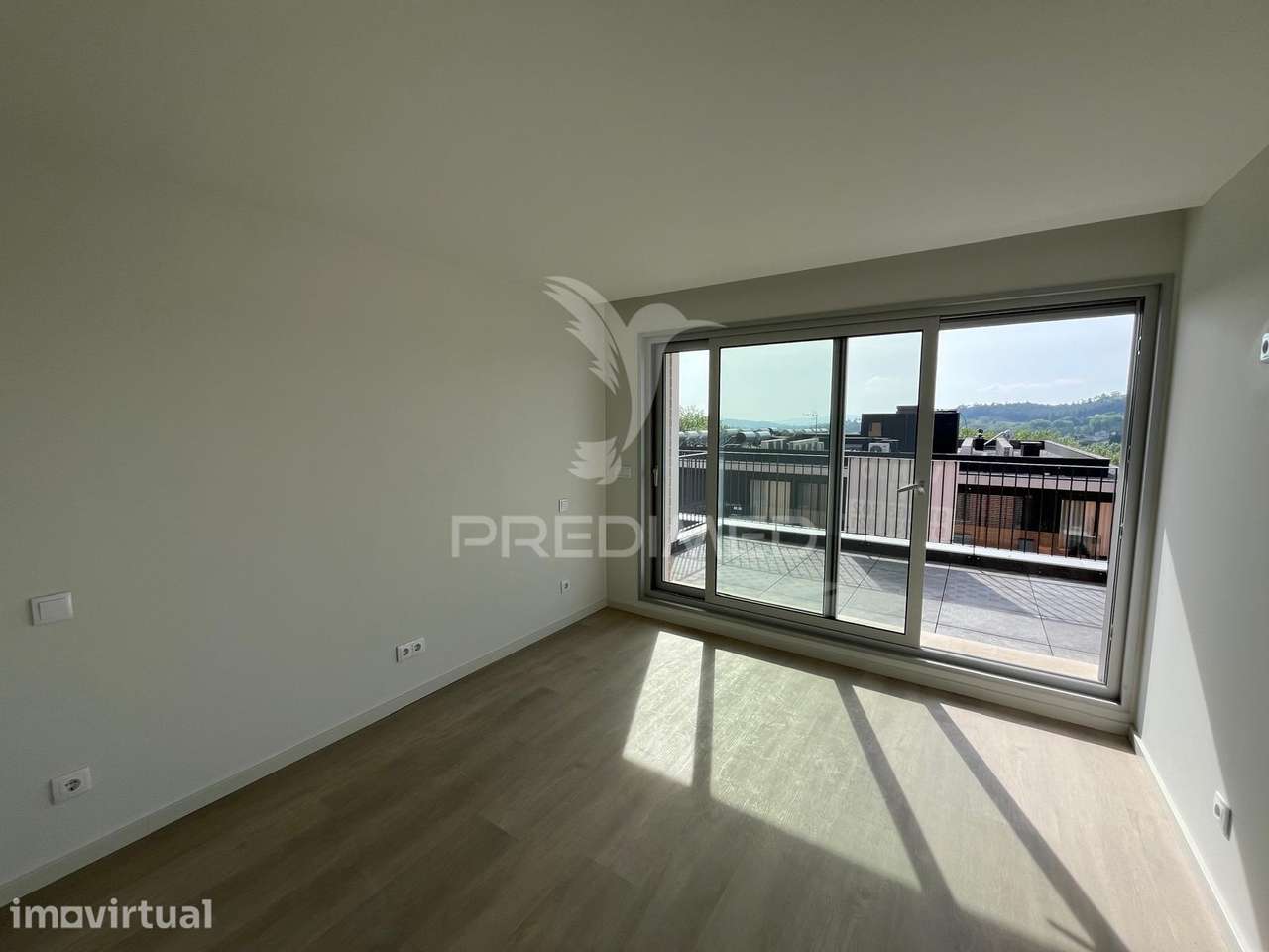 T1 no último piso com terraço e vistas desafogadas - Azurém - Guima... - Grande imagem: 3/16