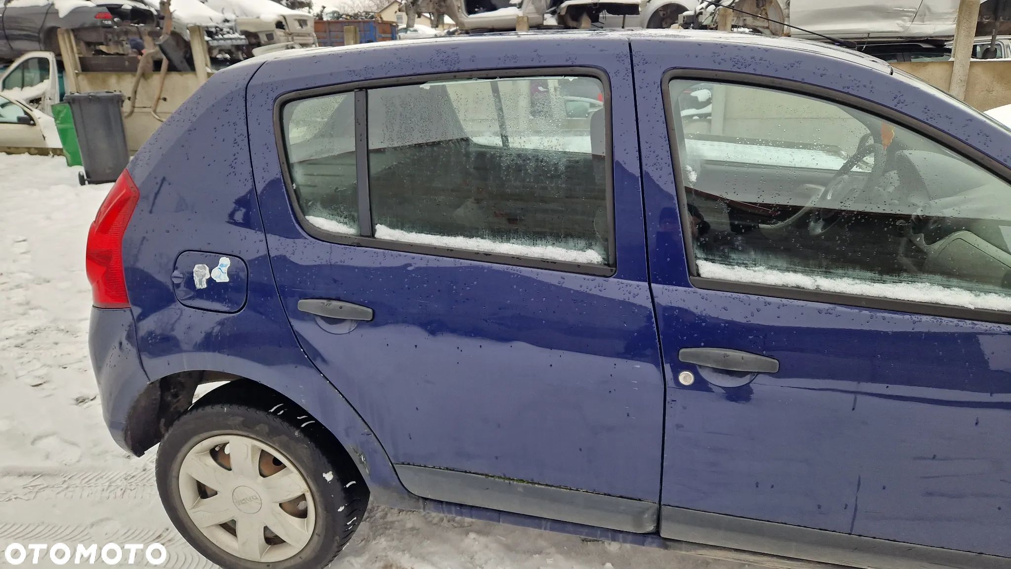 DACIA SANDERO I DRZWI PRAWY TYŁ OV61H - 1