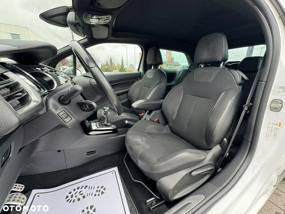 Citroën DS3 THP 155 SportChic - 16