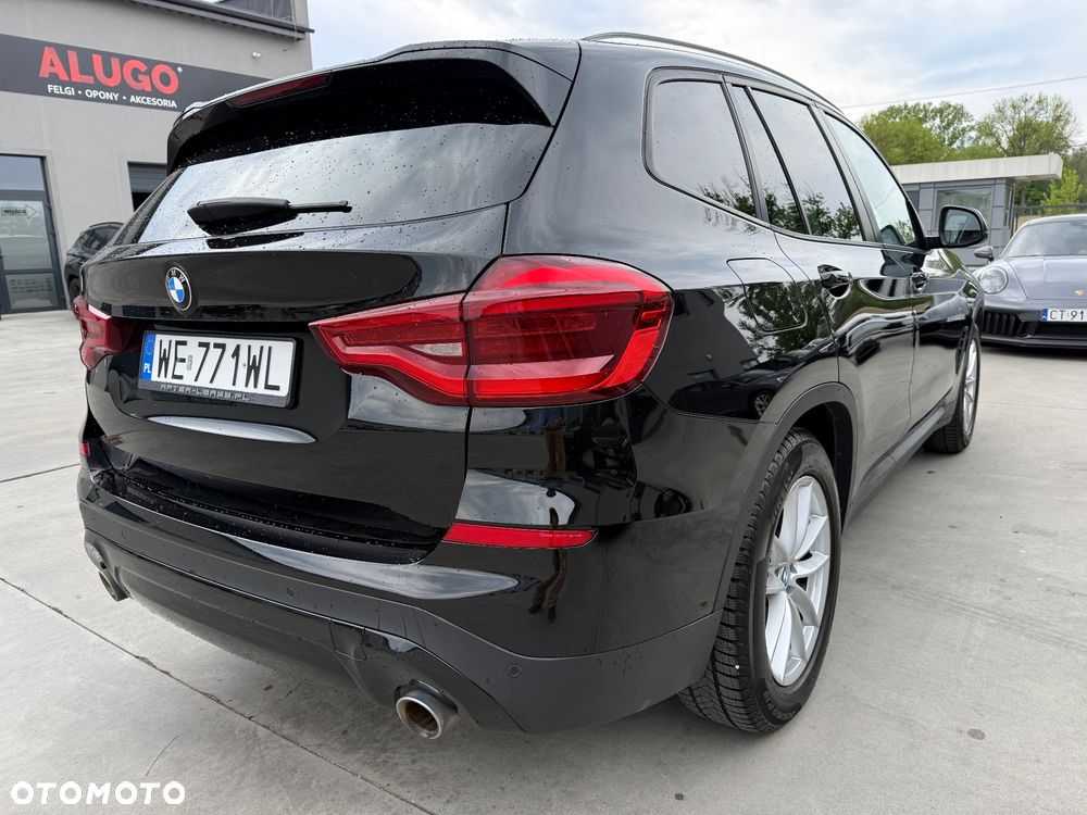 BMW X3 xDrive20i Advantage - 8