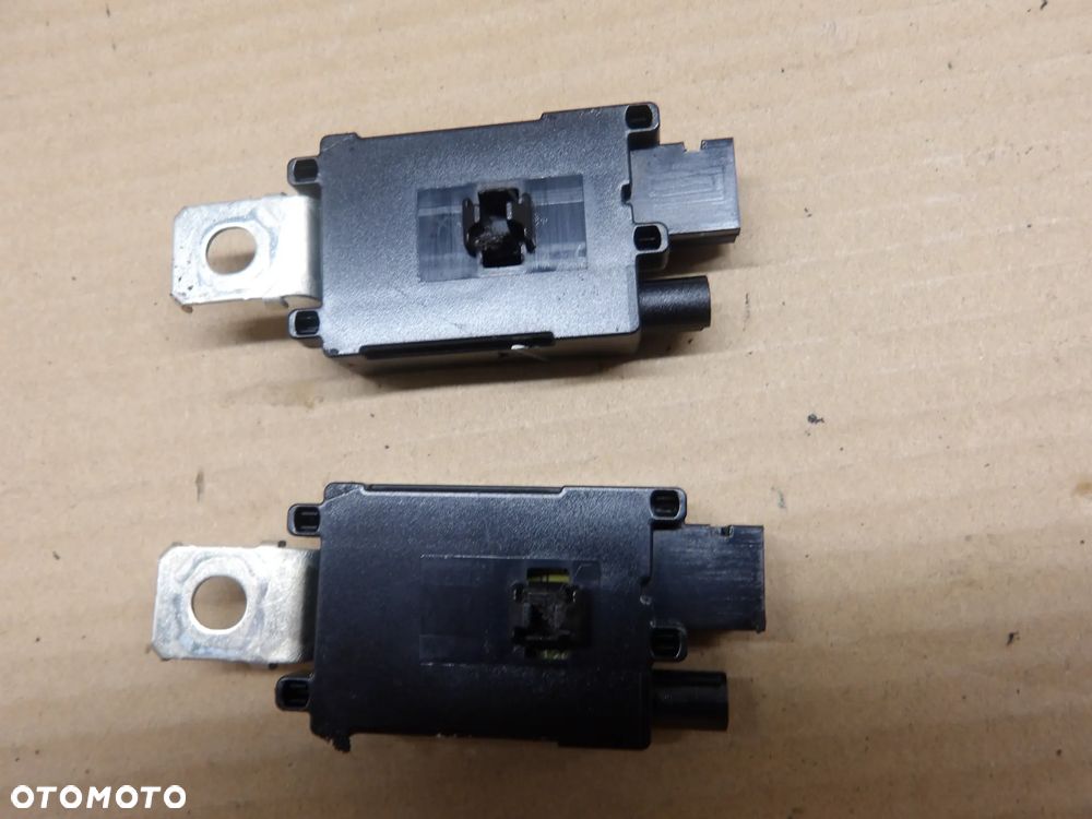 CITROEN C5 III SEDAN WZMACNIACZ ANTENY 9662924880 - 2