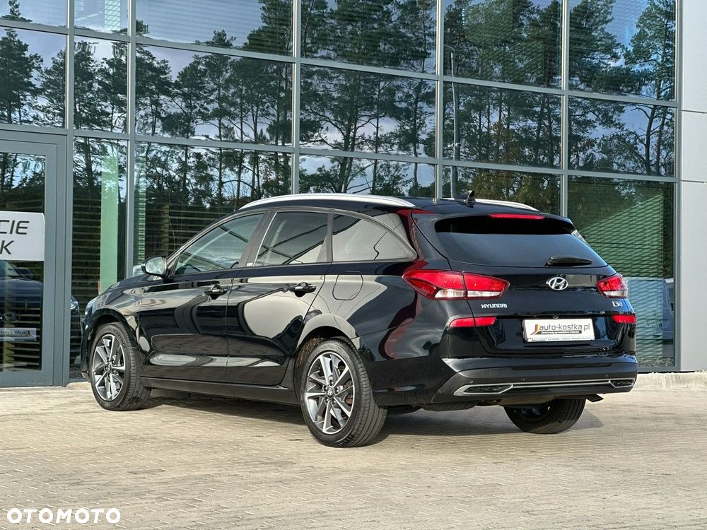 Hyundai i30 1.6 D Comfort DCT - 8