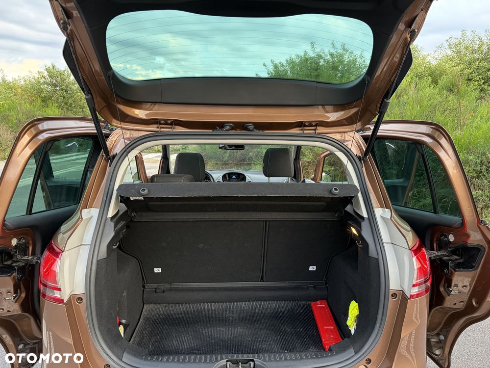 Ford B-MAX 1.4 Titanium - 10