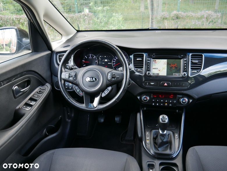 Kia Carens 1.7 CRDi 136 Dream Team Edition - 8