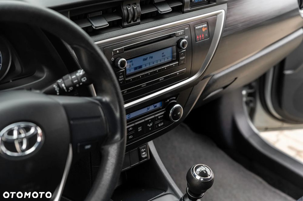 Toyota Auris 1.33 Dual-VVT-i Comfort - 25