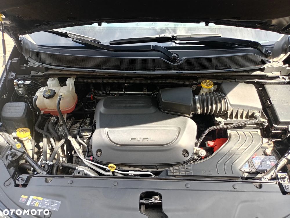 Chrysler Pacifica - 10