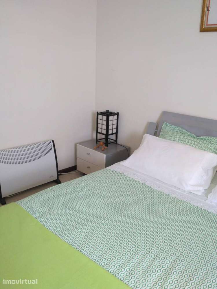 Quarto - localizado em Aveiro - Grande imagem: 2/15
