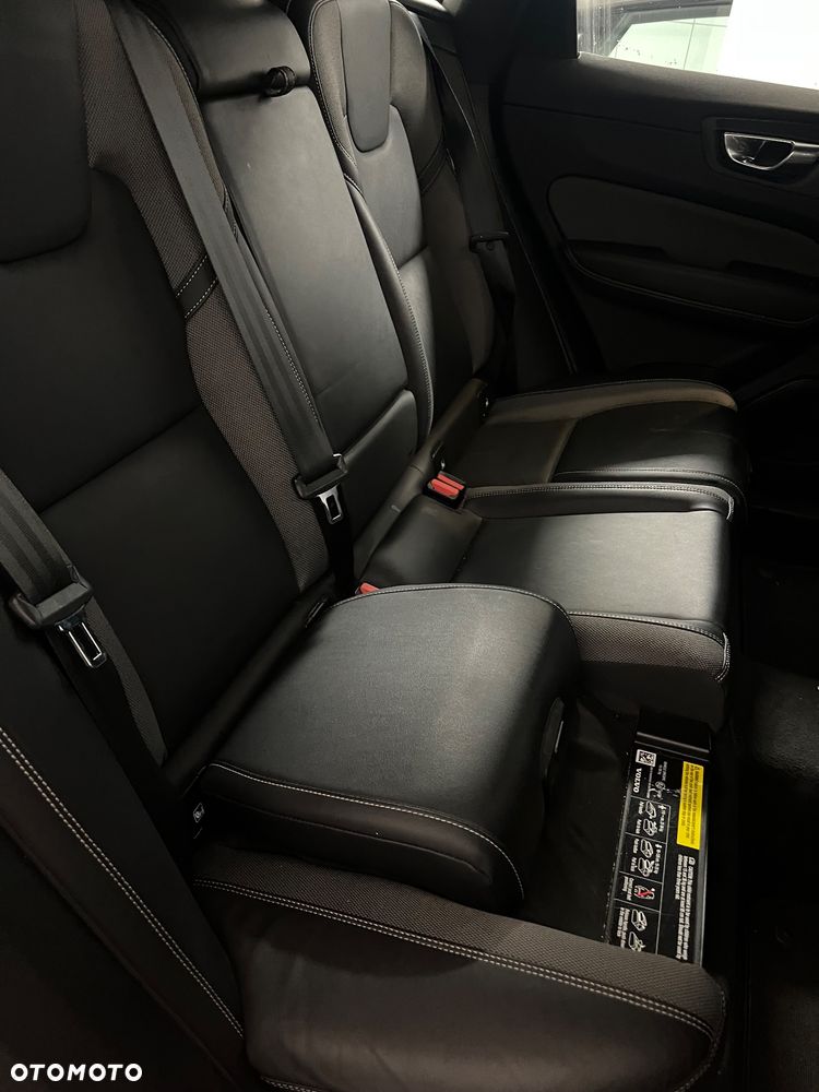 Volvo XC 60 B4 D AWD R-Design - 7