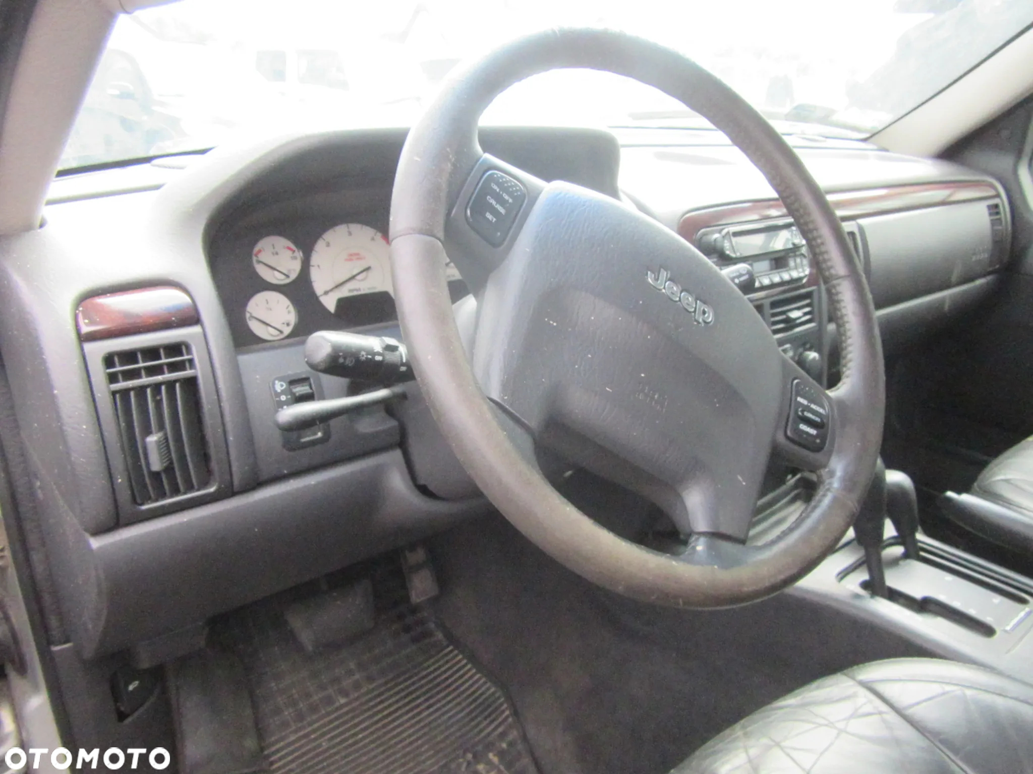 KANAPA FOTELE BOCZI SKÓRA Jeep Grand Cherokee WJ 2004 r. Wszystkie części - 10