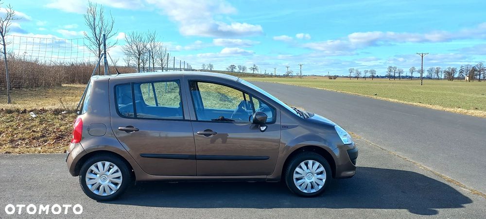 Renault Modus 1.2 16V Night and Day - 9