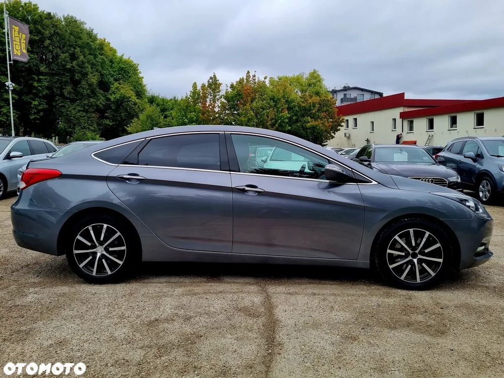 Hyundai i40 1.7 CRDi Comfort DCT - 4