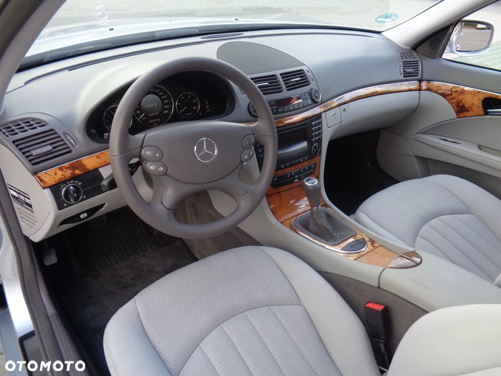 Mercedes-Benz Klasa E 220 CDI Elegance - 14