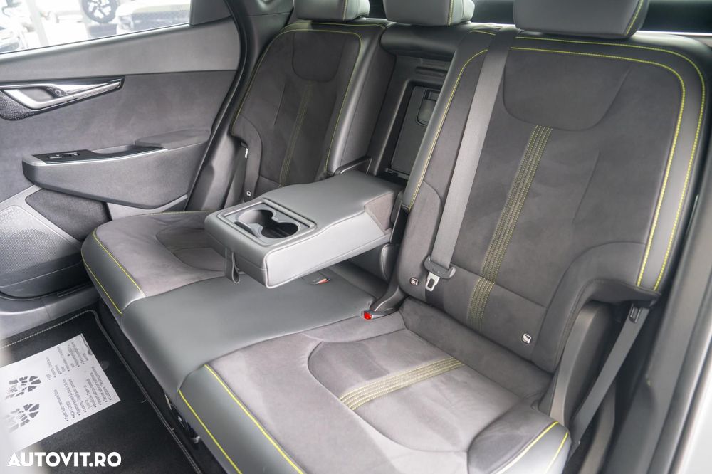 Kia EV6 77 kWh AWD GT - 26