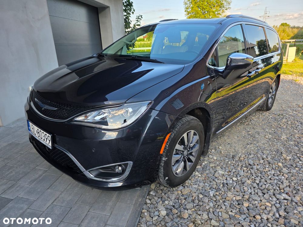 Chrysler Pacifica - 2