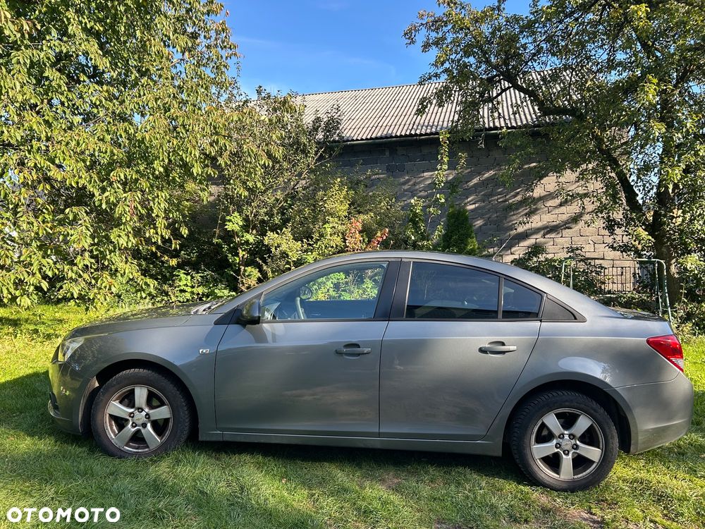 Chevrolet Cruze - 4