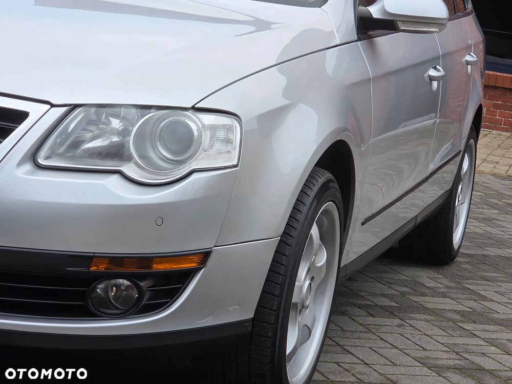 Volkswagen Passat 2.0 TDI DPF DSG Trendline - 15