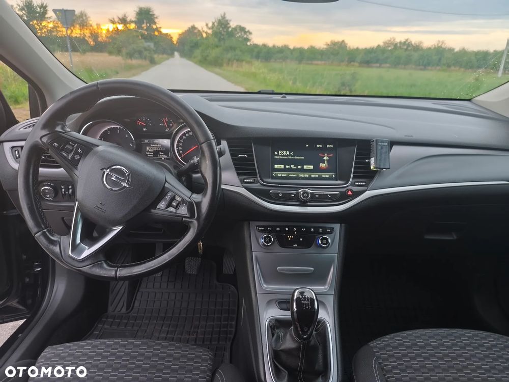 Opel Astra 1.6 CDTI Essentia - 14