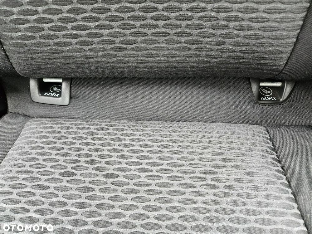 Volkswagen Golf - 16