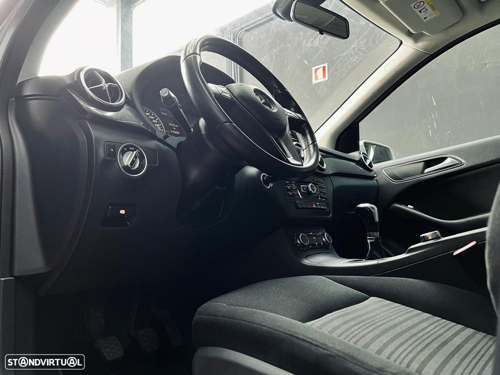 Mercedes-Benz B 180 d Style - 19