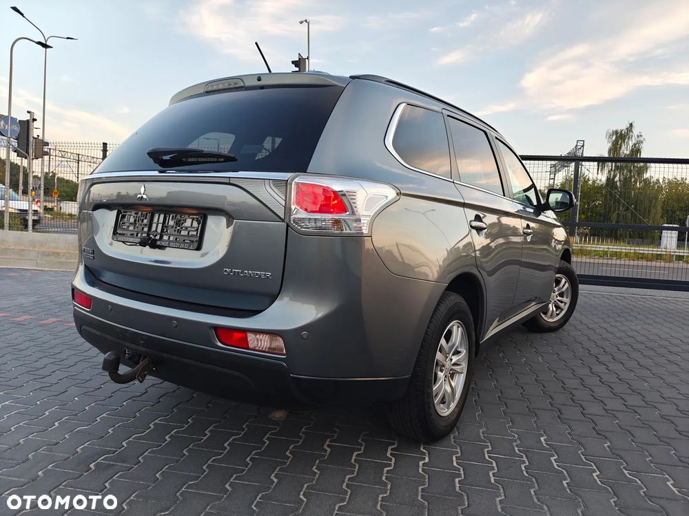 Mitsubishi Outlander 2.2 DI-D 2WD Invite - 23