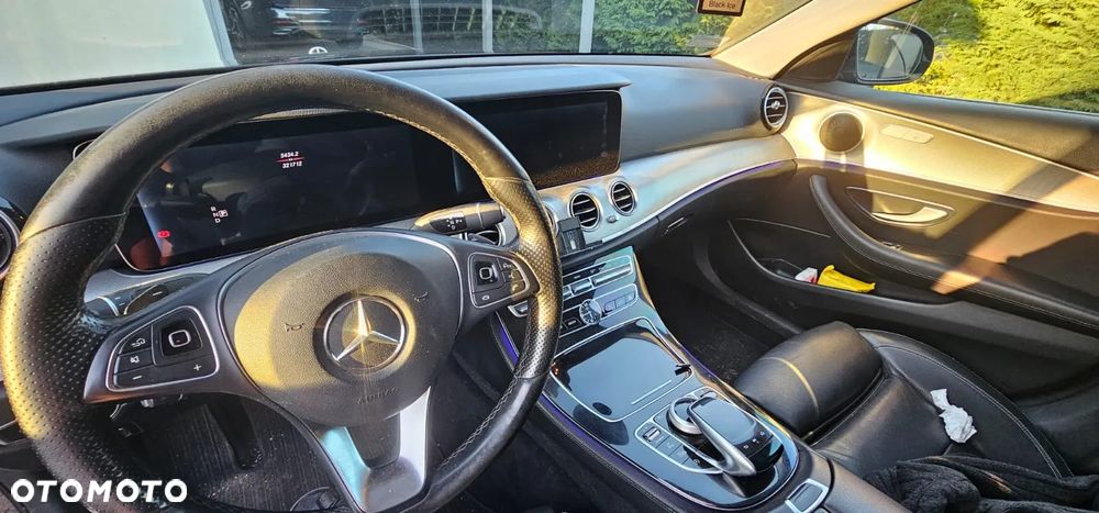 Mercedes-Benz Klasa E 220 d 9G-TRONIC Avantgarde - 13