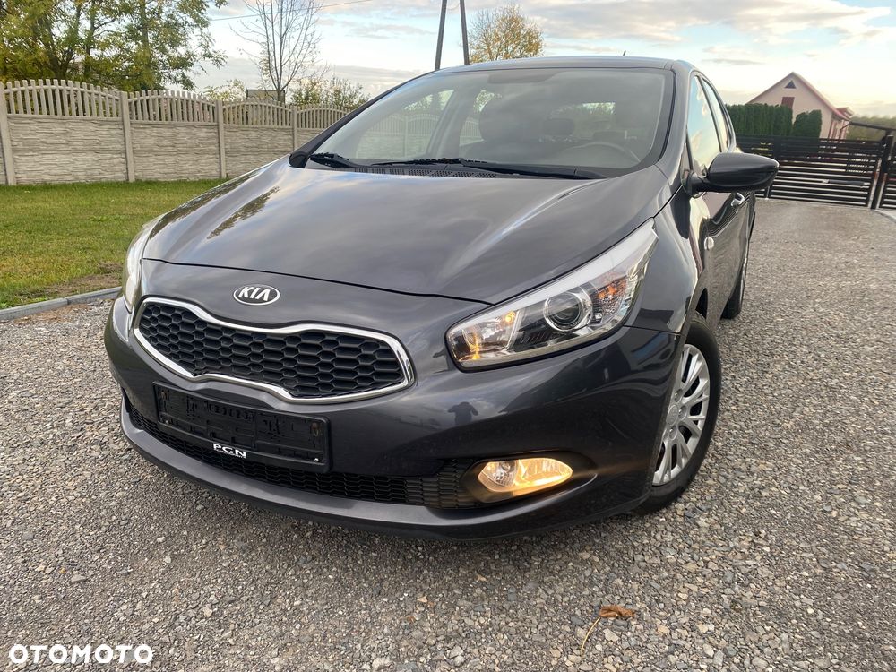 Kia Ceed 1.4 CRDi 90 Spirit - 26