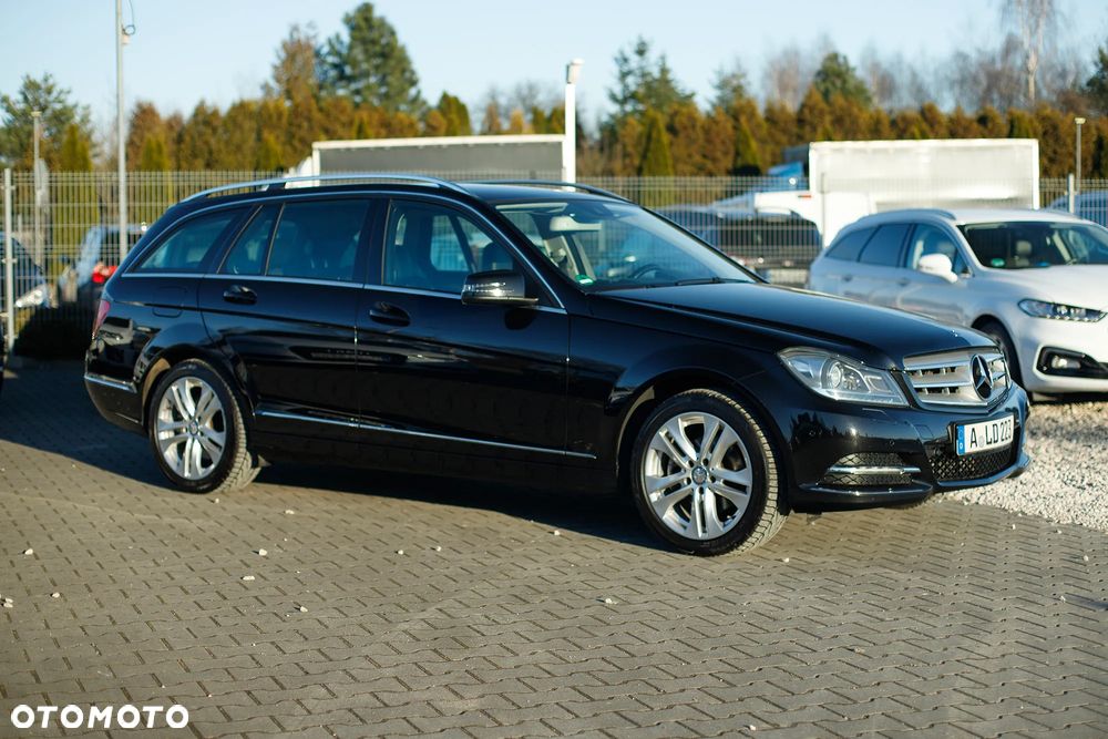 Mercedes-Benz Klasa C 200 (BlueEFFICIENCY) 7G-TRONIC Avantgarde - 7