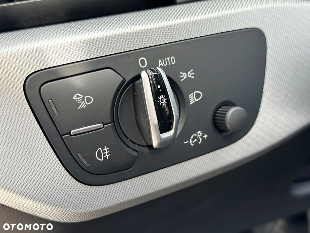 Audi A4 Avant 2.0 TDI - 25