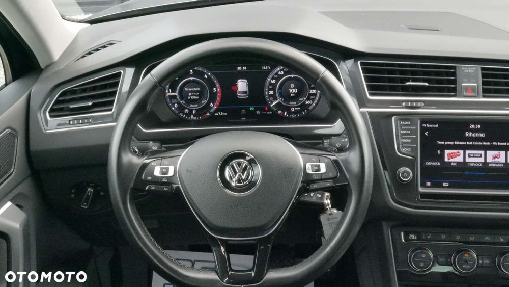 Volkswagen Tiguan - 9