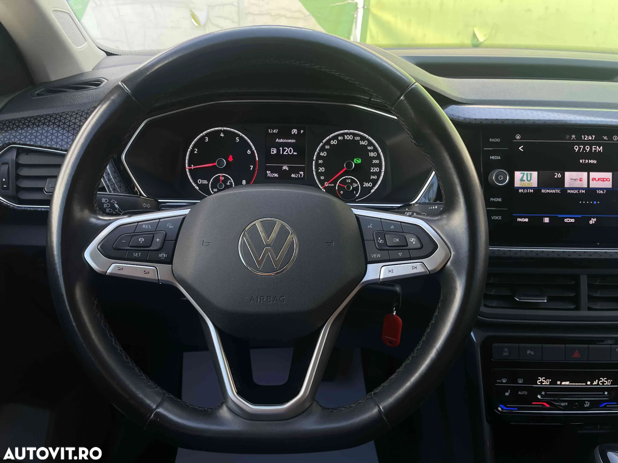 Volkswagen T-Cross - 9
