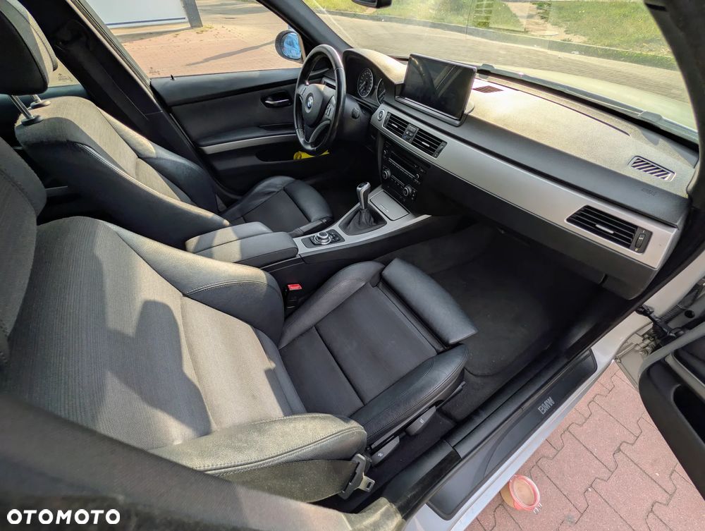 BMW Seria 3 318i - 13