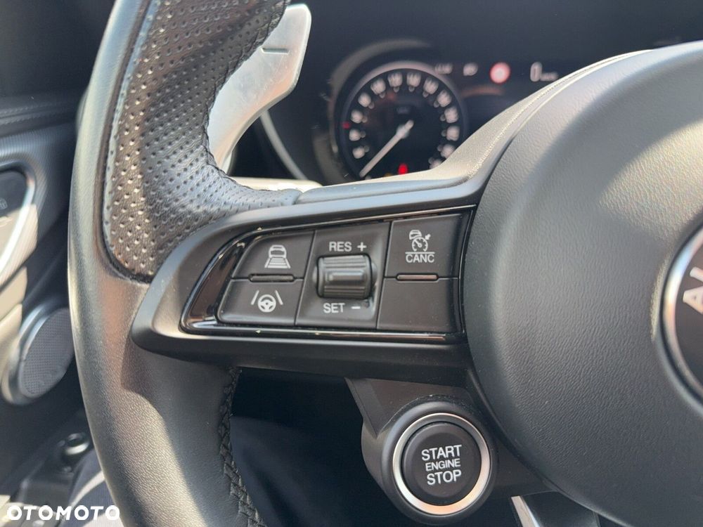 Alfa Romeo Giulia 2.0 Turbo Veloce Q4 - 21