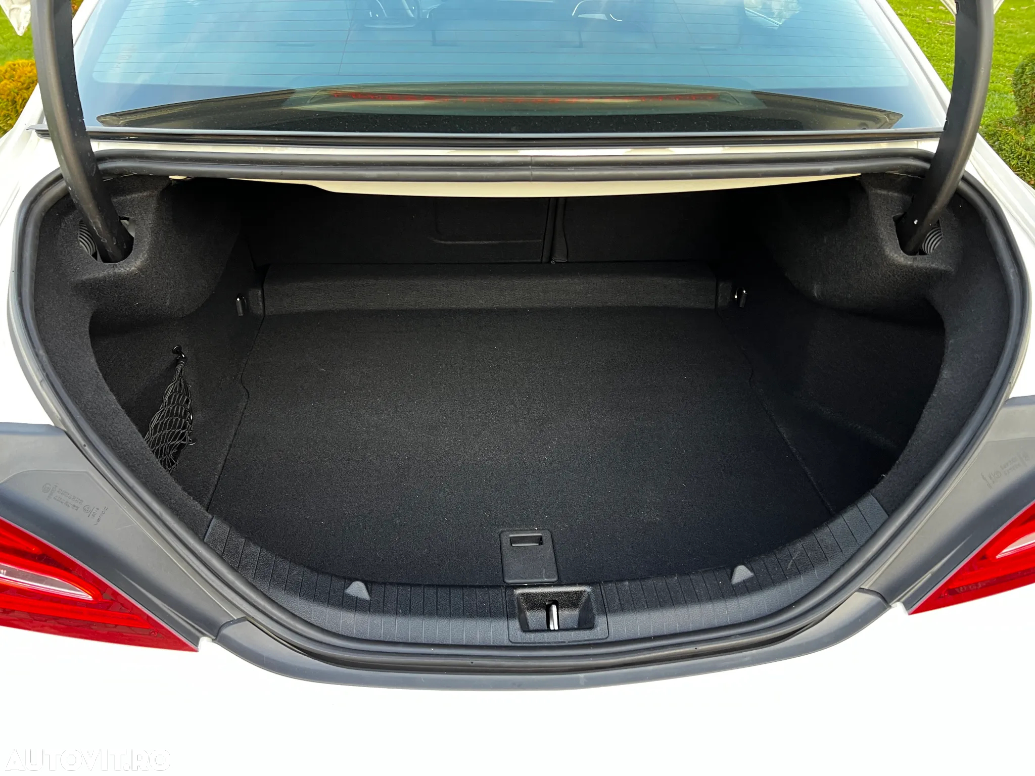 Mercedes-Benz CLA 200 d 4MATIC Aut. - 27