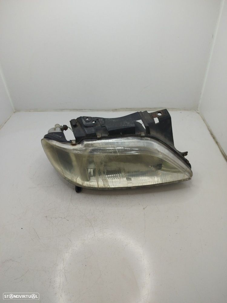 Farol/ Otica Dianteiro Dto Citroën Xsara (N1) - 1