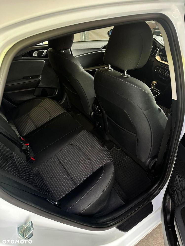 Kia Ceed 1.5 T-GDI Business Line Plus DCT - 7