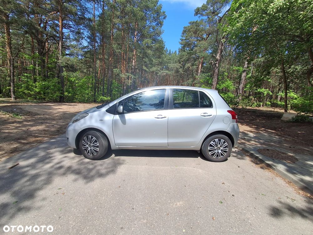 Toyota Yaris - 1