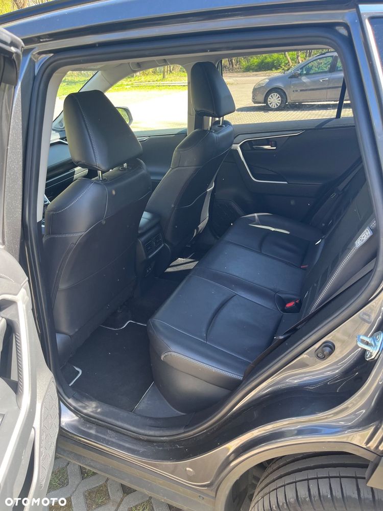 Toyota RAV4 2.5 XLE - 9