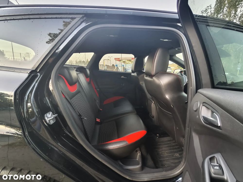 Ford Focus - 25