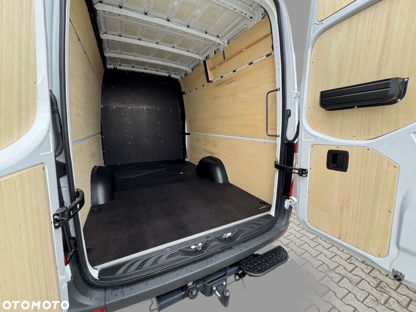 Mercedes-Benz Sprinter 317 CDI KA OM654 długi PRO - 12