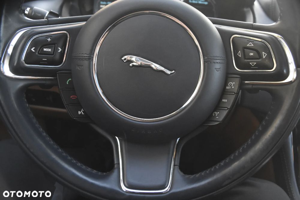 Jaguar XJ 3.0 V6 S Premium Luxury - 13
