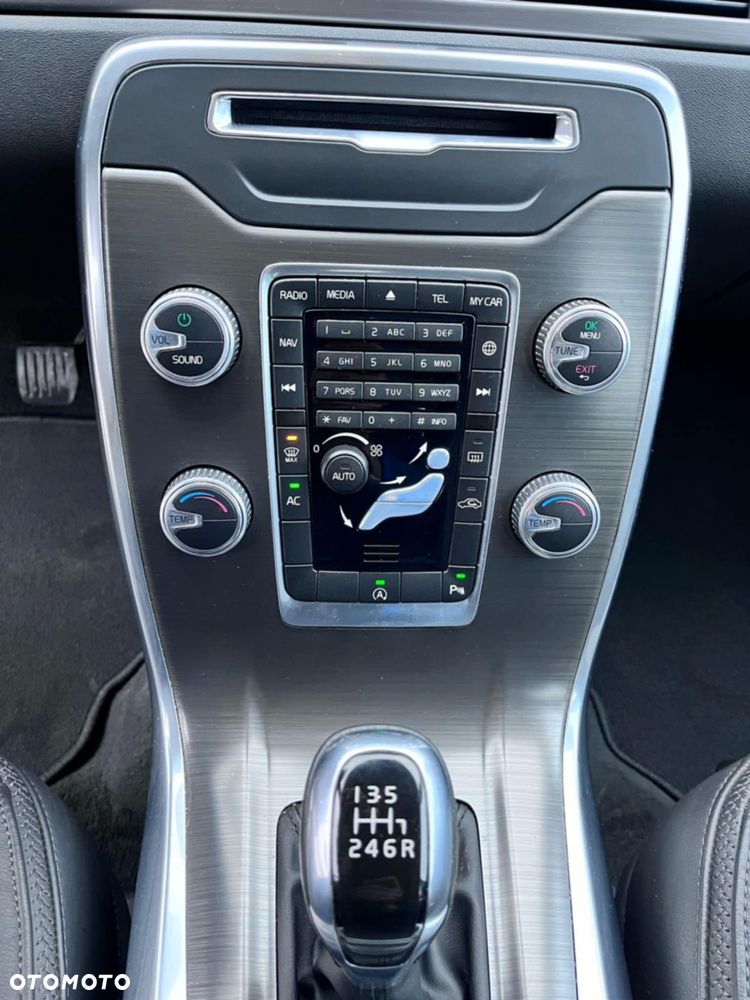 Volvo XC 70 D4 Drive-E Momentum - 37