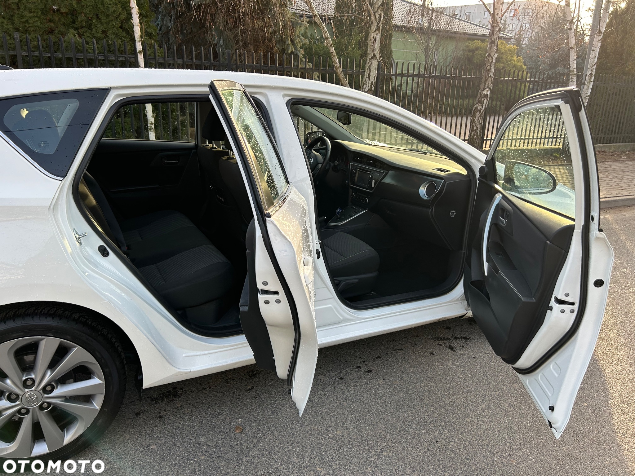 Toyota Auris 1.8 HSD Prestige - 14