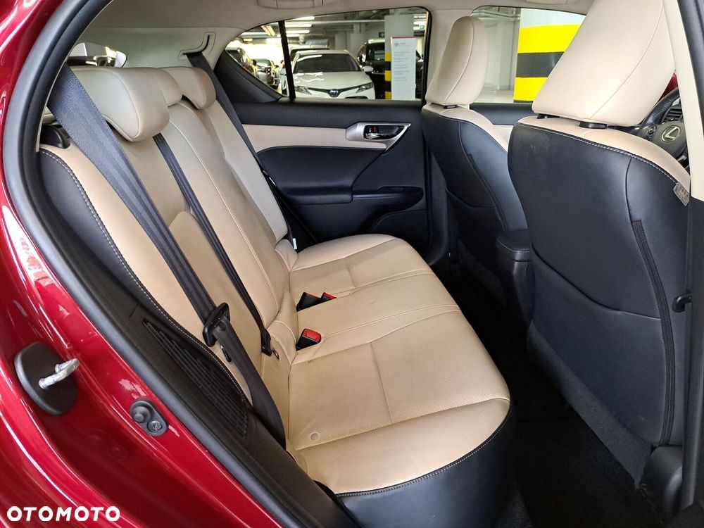 Lexus CT 200h Prestige - 14
