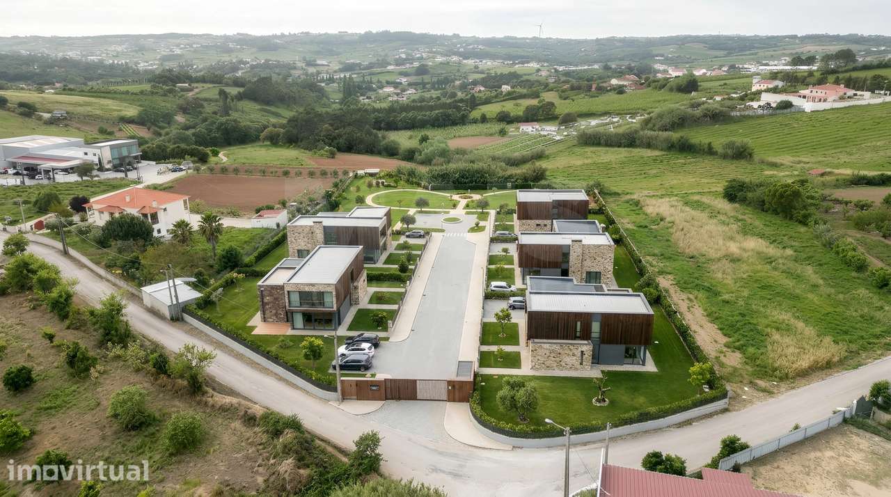 Terreno com PIP aprovado para 6 Moradias - Grande imagem: 2/26