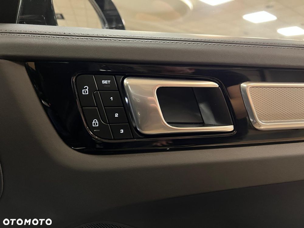Porsche Cayenne - 13