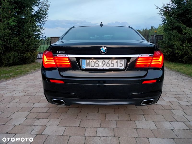 BMW Seria 7 740d - 12