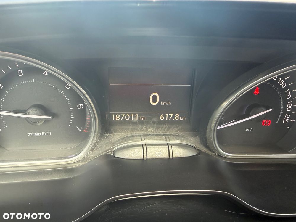 Peugeot 2008 1.6 VTi Style - 24