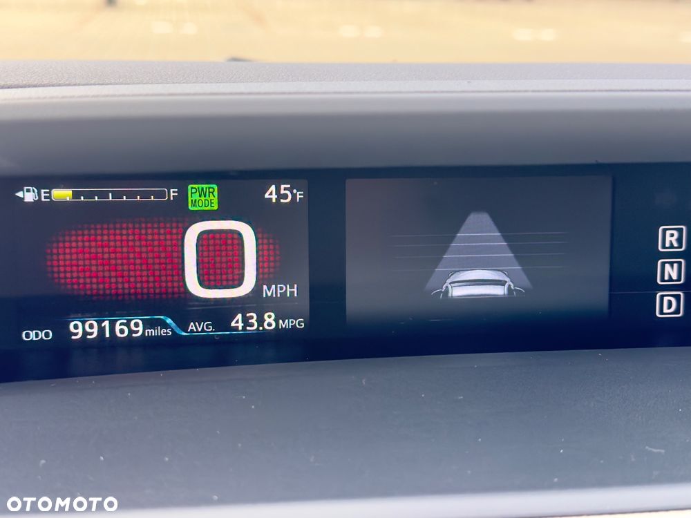 Toyota Prius 1.8 HSD Prestige - 23